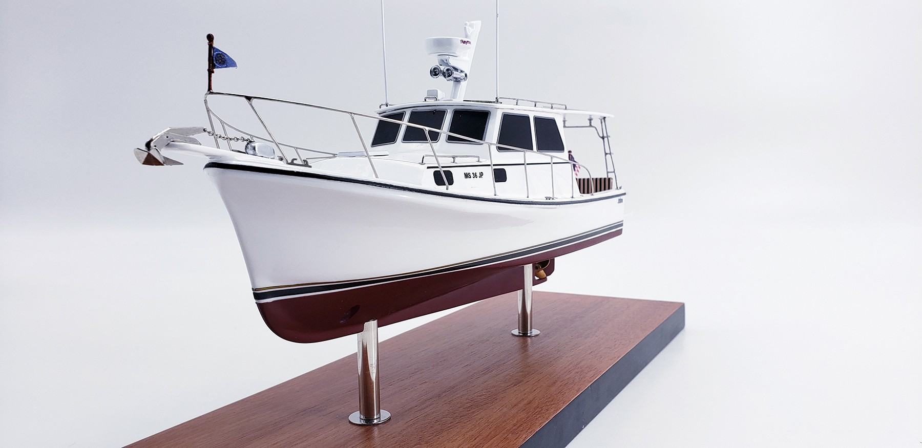 Custom Desk Models - - Eastern 31 desk model - Abordage