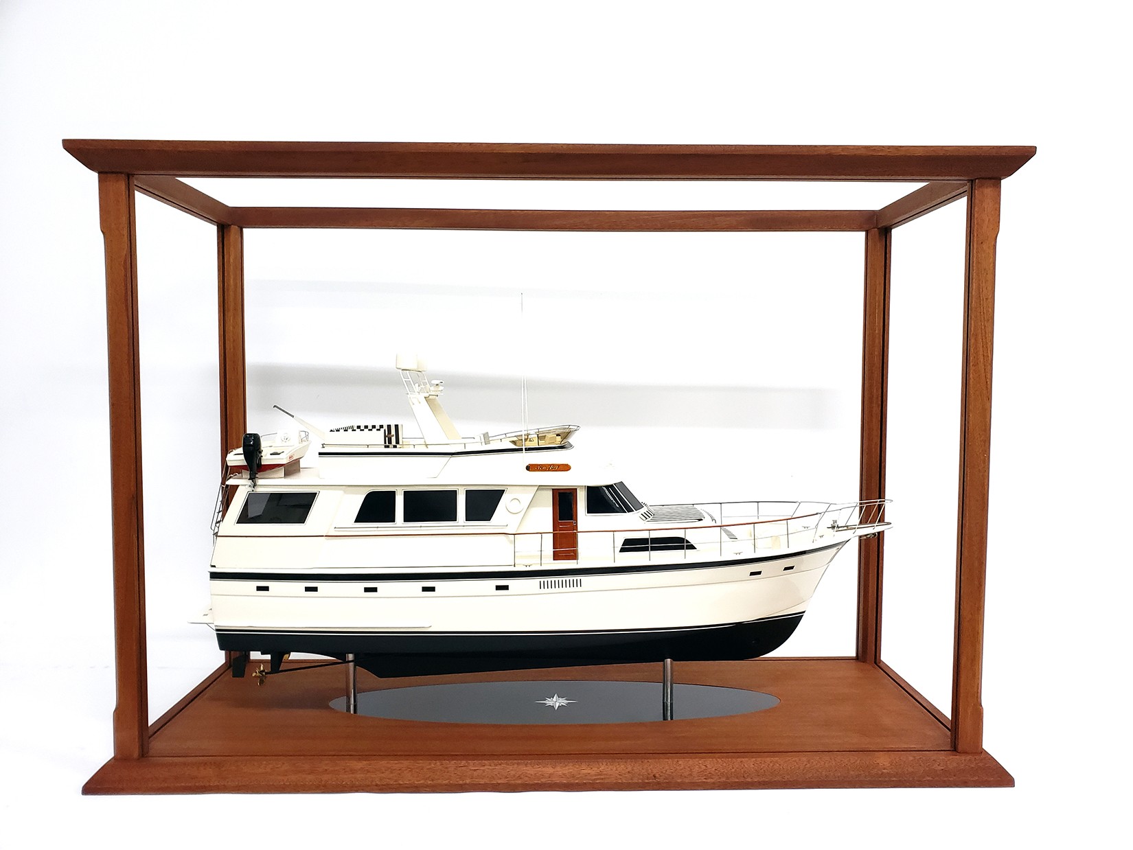 Custom Models - Hatteras - Hatteras 58 MY custom model - Abordage