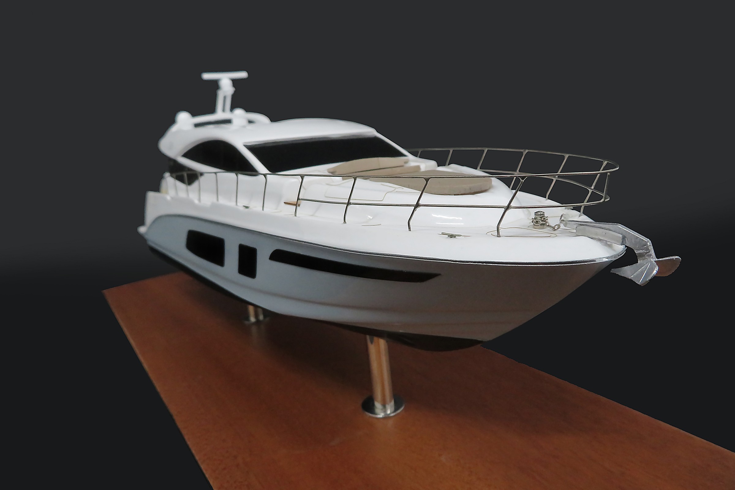 Custom Desk Models - Sea Ray - Sea Ray L650 Express desk model - Abordage