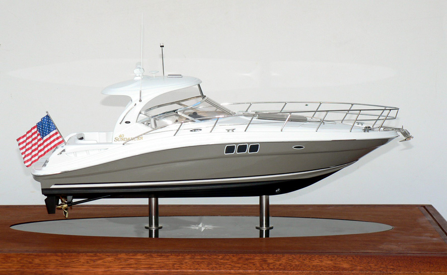 Custom Models - Sea Ray - Sea Ray 40 Sundancer "Family Affair" - Abordage
