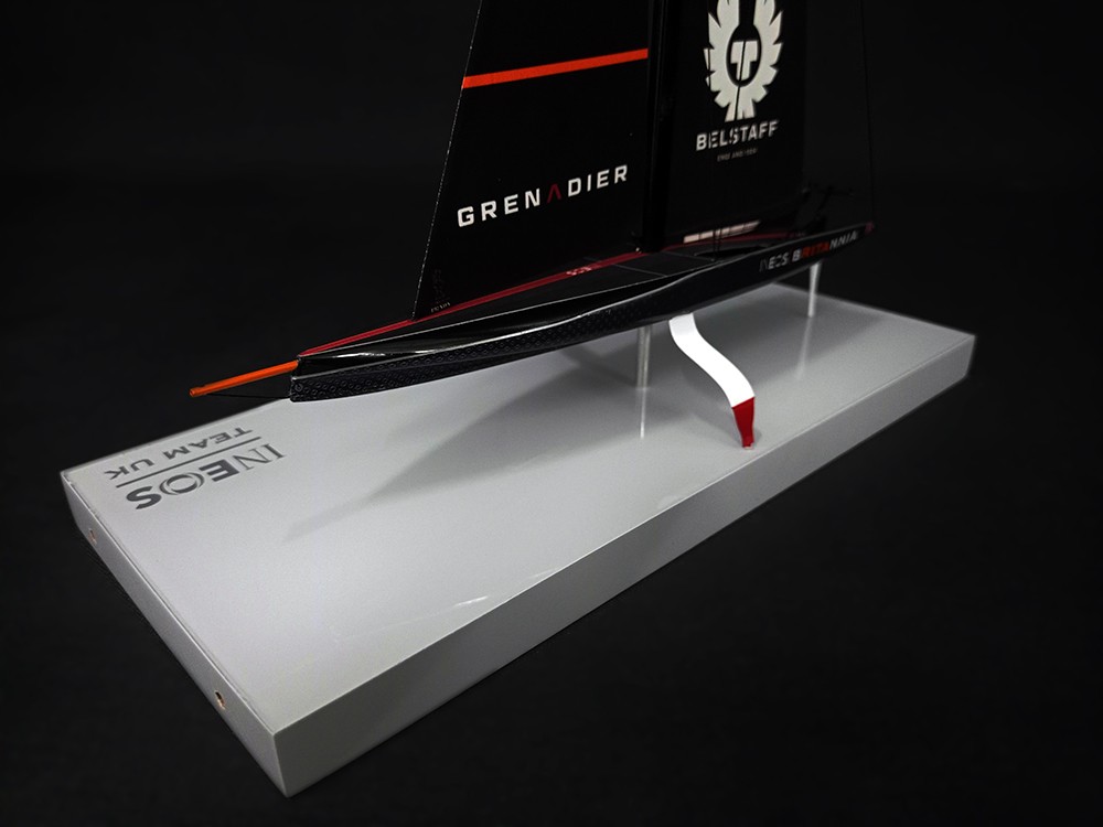 America's Cup Boats - - AC 75 INEOS TEAM UK desk model 2021 MN-A102 - Abordage
