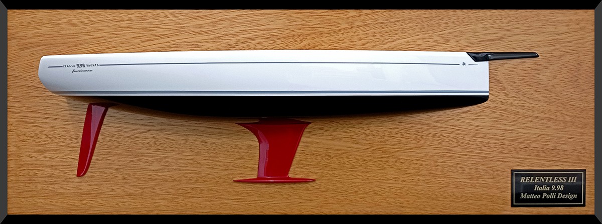 Custom Half Models - Italia Yachts - Italia Yacht 9.98 flush deck half hull - Abordage