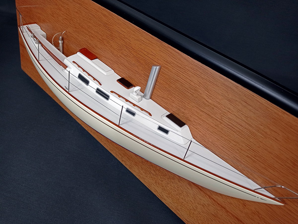Custom Half Models - Tartan - Tartan 34C Custom model with deck details - Abordage