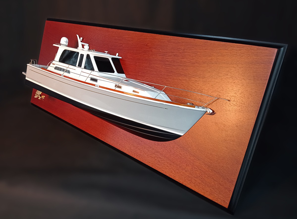 Custom Half Models - Sabre Yachts - Sabre 42 Salon Express 46 custom model with deck details - Abordage