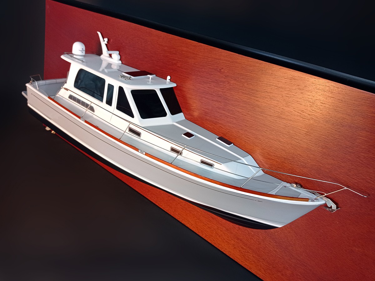 Custom Half Models - Sabre Yachts - Sabre 42 Salon Express 46 custom model with deck details - Abordage