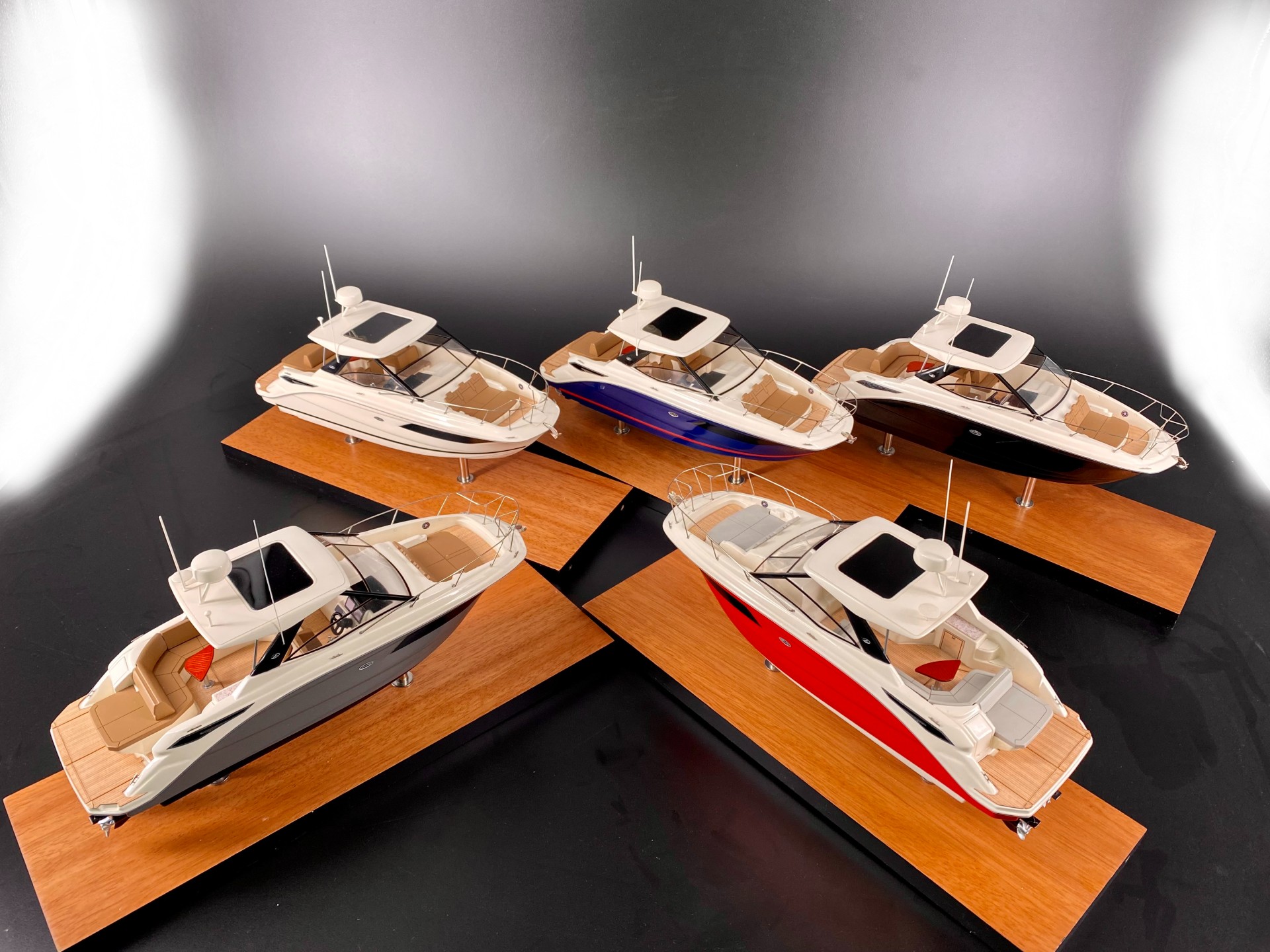 Custom Desk Models - Sea Ray - SEA RAY DA320 SUNDANCER custom desk models for shipyards, dealers - Abordage