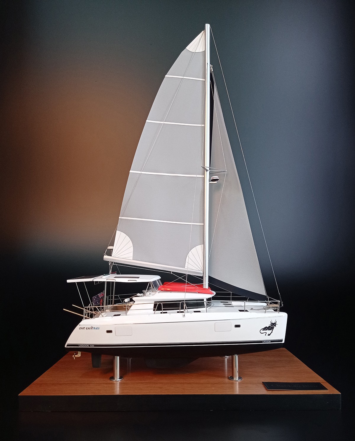 Custom Desk Models - - Lagoon 420 desk model - Abordage