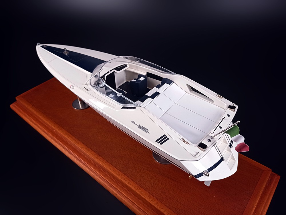Custom Models - Riva - Riva St Tropez custom model replica - Abordage