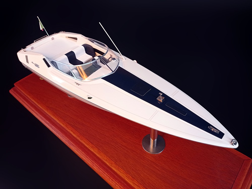 Custom Models - Riva - Riva St Tropez custom model replica - Abordage