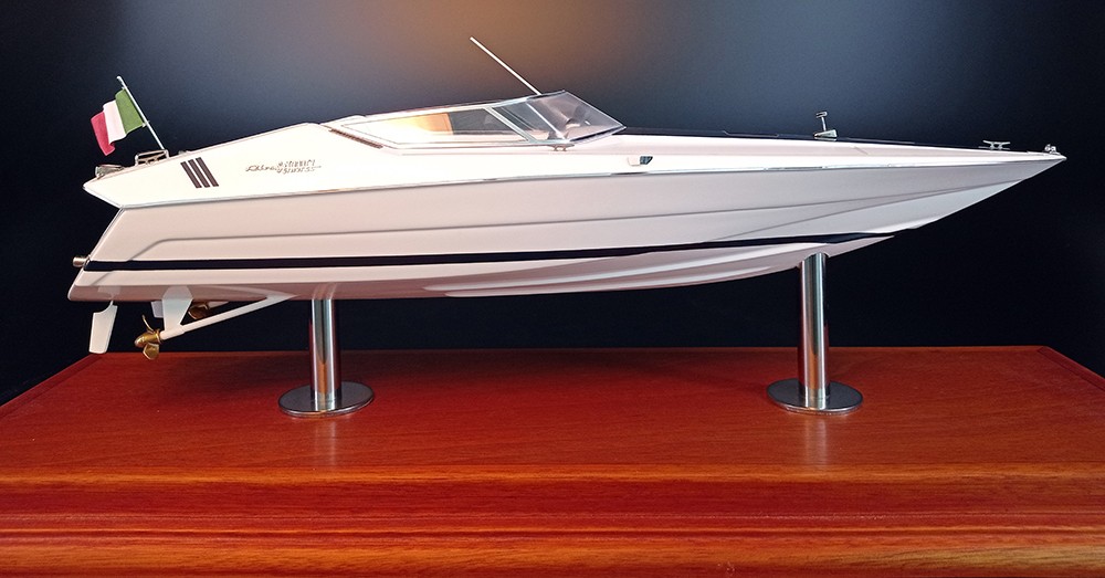Custom Models - Riva - Riva St Tropez custom model replica - Abordage
