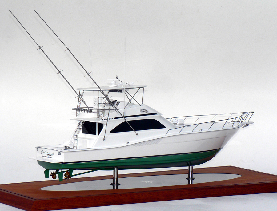 Custom Models - Viking Yachts - Viking 50 "Reel Affair" - Abordage