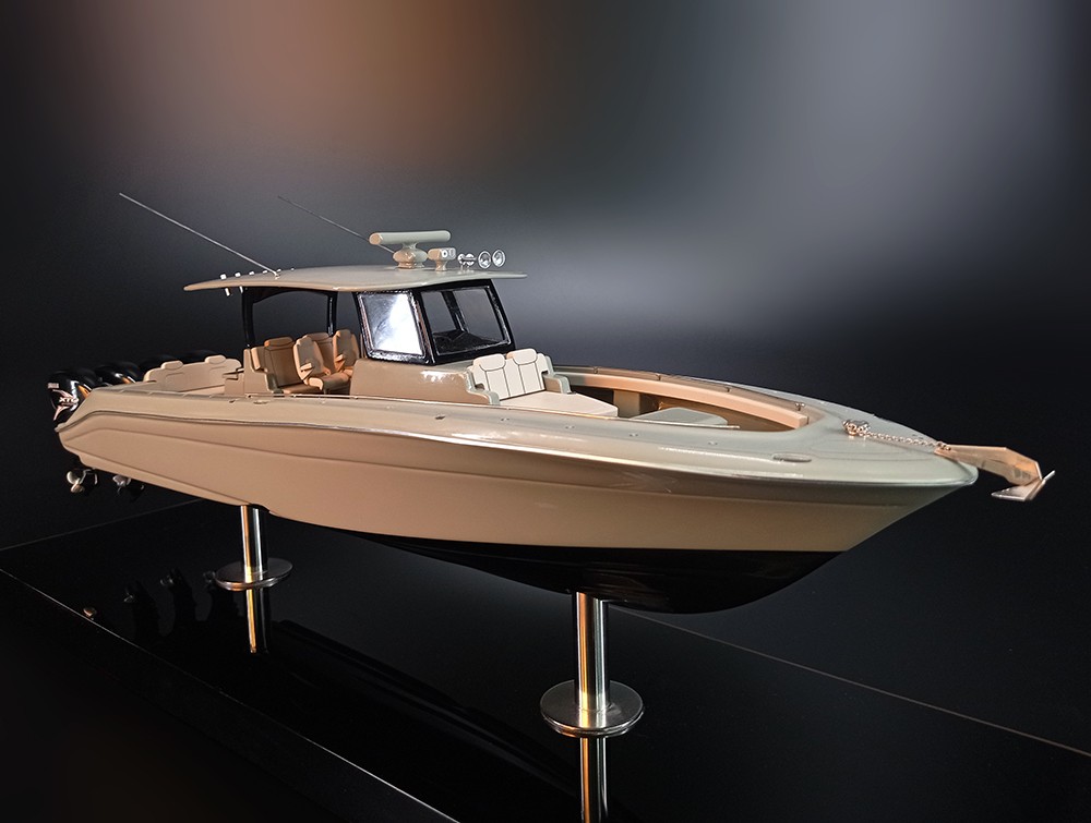 Custom Models - HCB Yachts - Lujo 42 custom model replica - Abordage