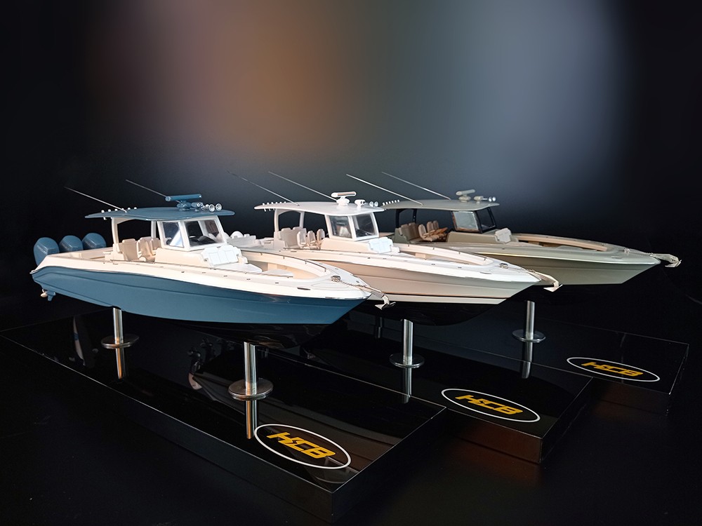Custom Models - HCB Yachts - Lujo 42 custom model replica - Abordage