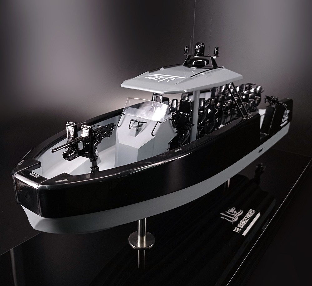 Custom Models - The Whiskey Project Group - Whiskey MMRC - Bravo watercraft - custom model - Abordage