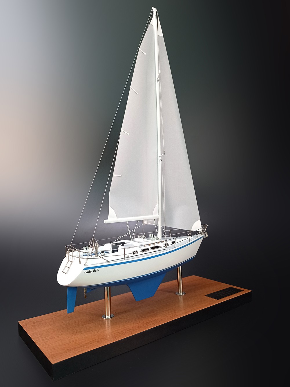Custom Desk Models - - Hunter 34 custom desk model - Abordage