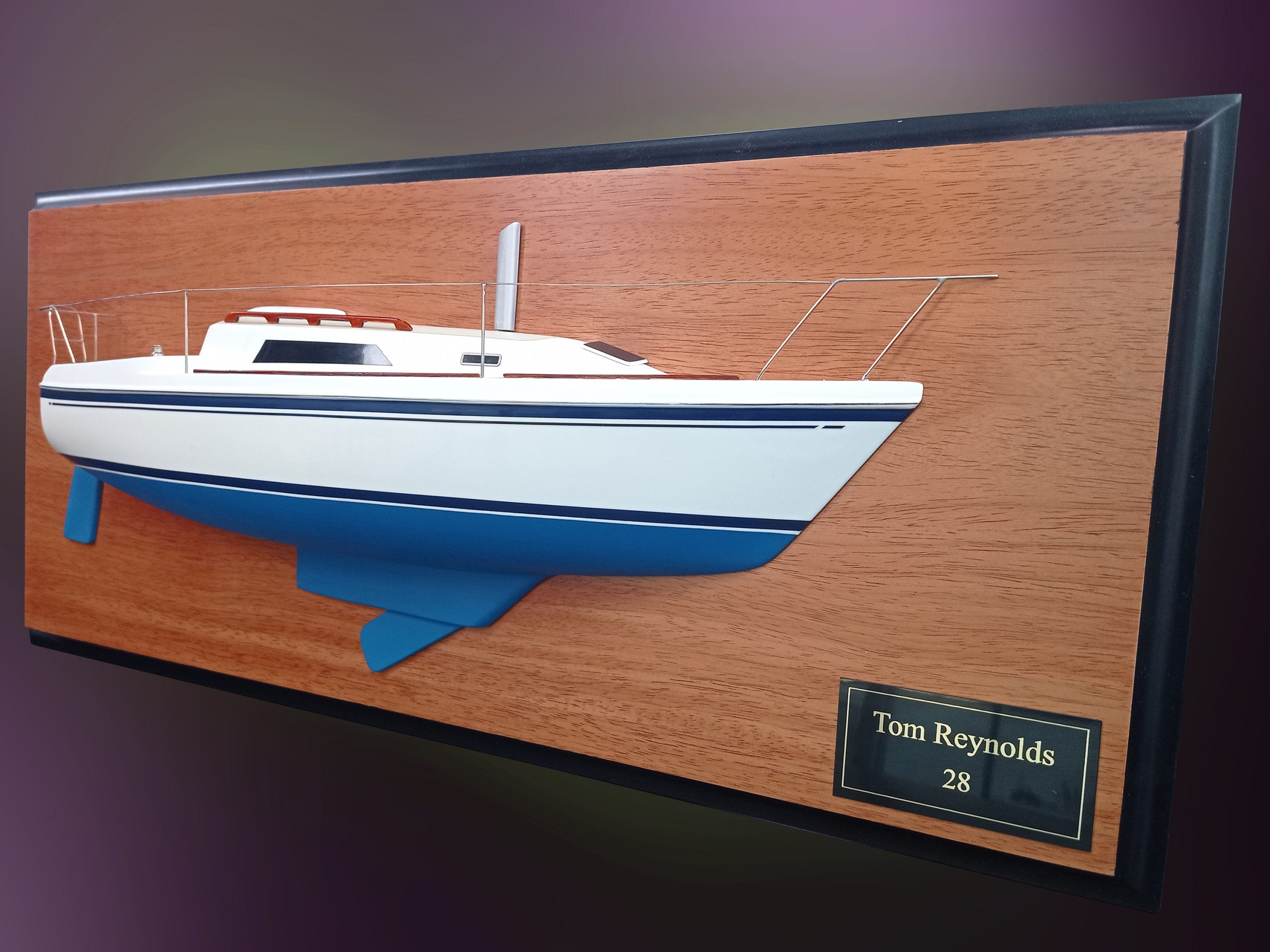 Custom Half Models - - O'Day 26 custom half model with deck details - Abordage