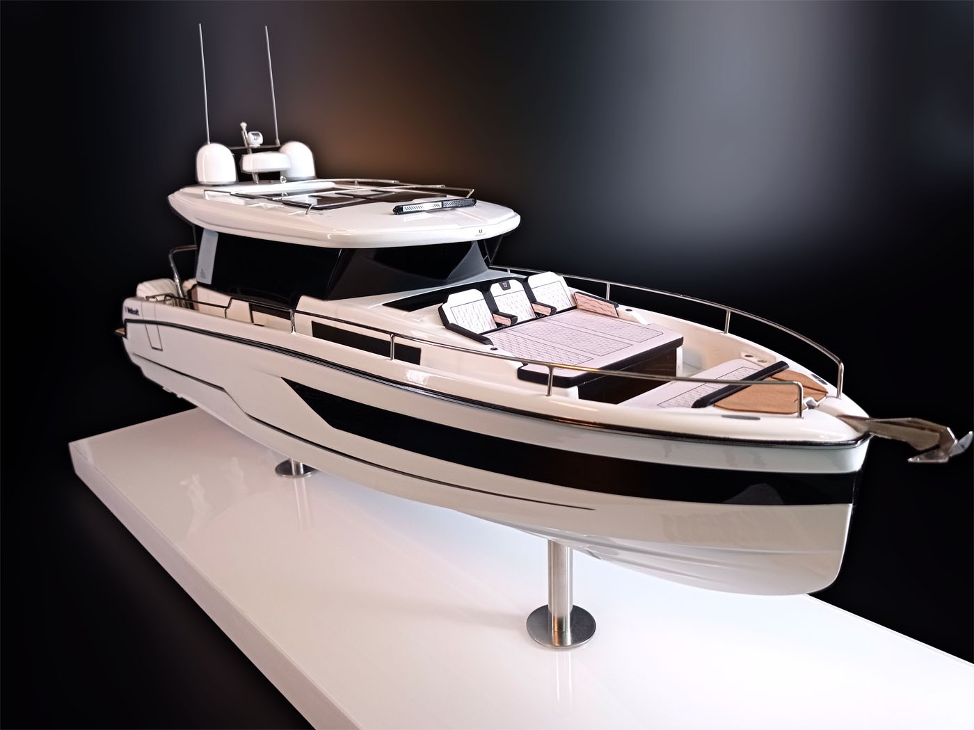 Custom Power Boats - WELLCRAFT - Wellcraft 355 custom model - Abordage