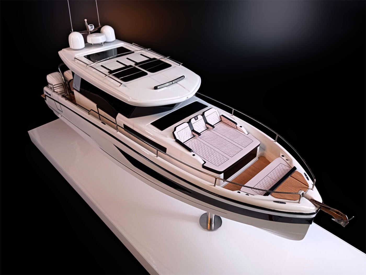 Custom Power Boats - WELLCRAFT - Wellcraft 355 custom model - Abordage