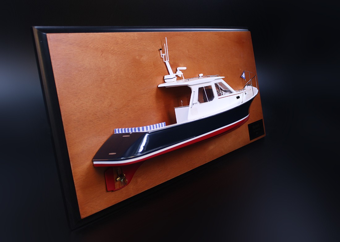 True North 38 half model with deck details