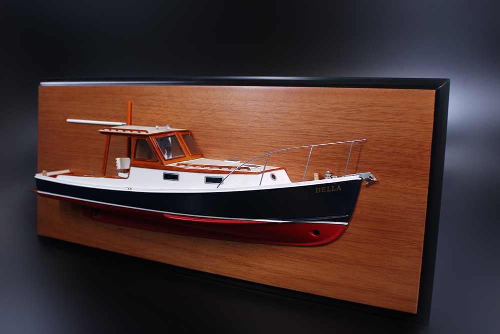 Beal Island 31 custom half model with deck details