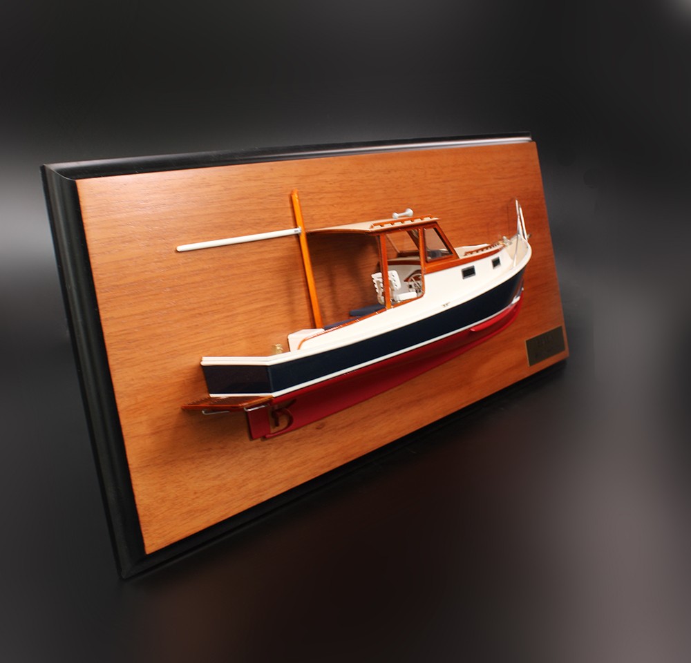 Beal Island 31 custom half model with deck details