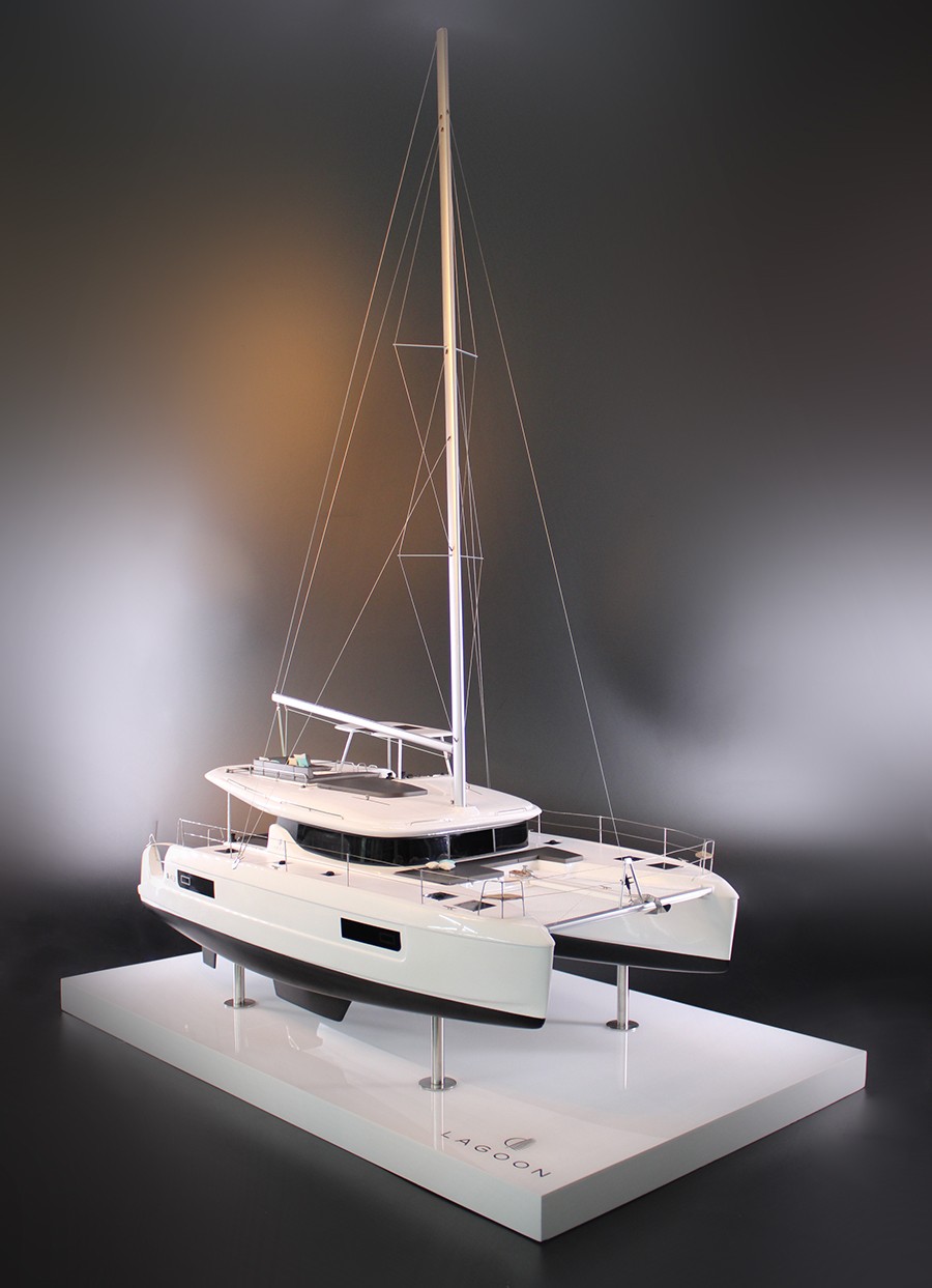 Lagoon 43 LG4SC custom model