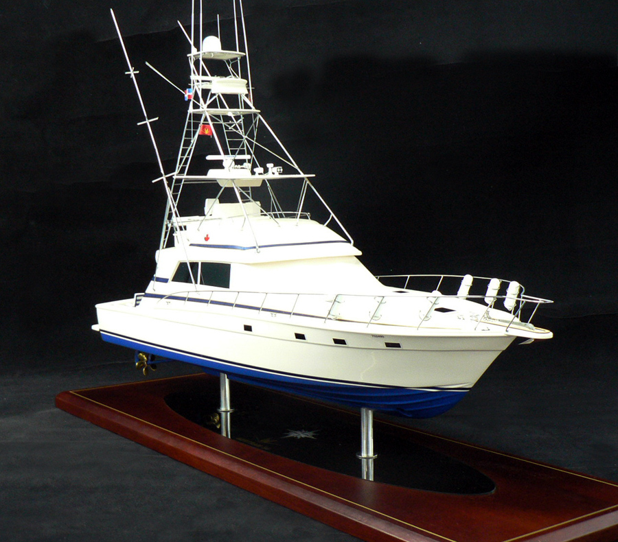 Custom Models - Bertram - Bertram 54 "Maple Leaf" - Abordage