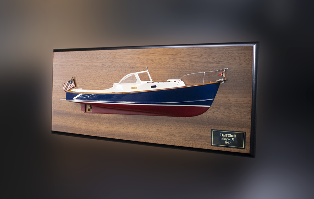 Wasque 32 half model with deck details