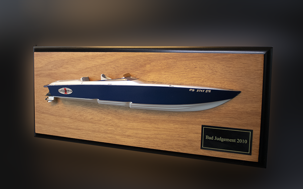 Cigarette 38 custom half model with deck details