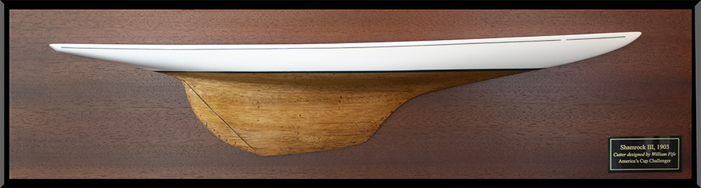 Shamrock III (1903) half hull of 24 inches LOA.