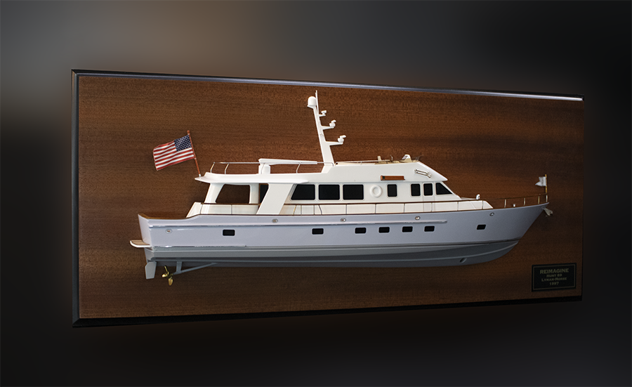 Hunt 89 custom half model with deck details