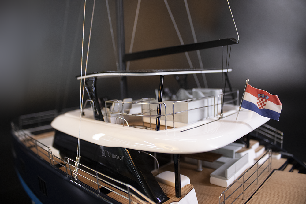 Sunreef Sail 60 desk model