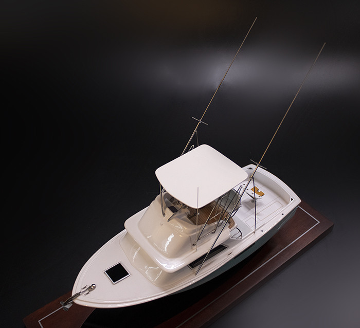 Bertram 31 Sport Fisherman 1974 desk model