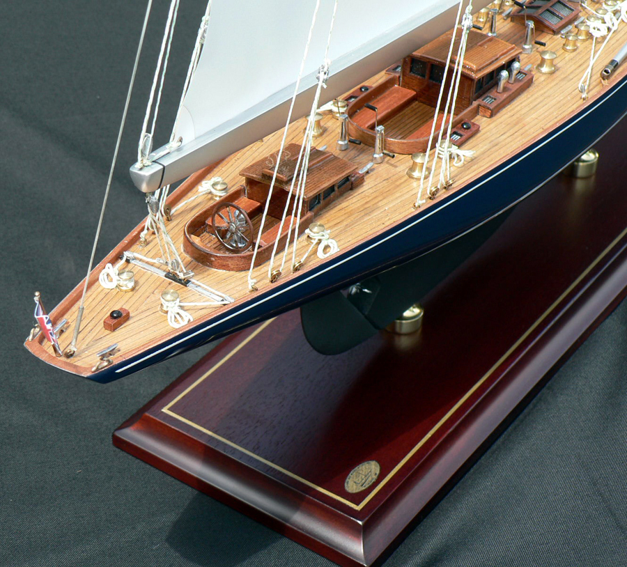 America's Cup Boats - - Velsheda 1933 - Abordage