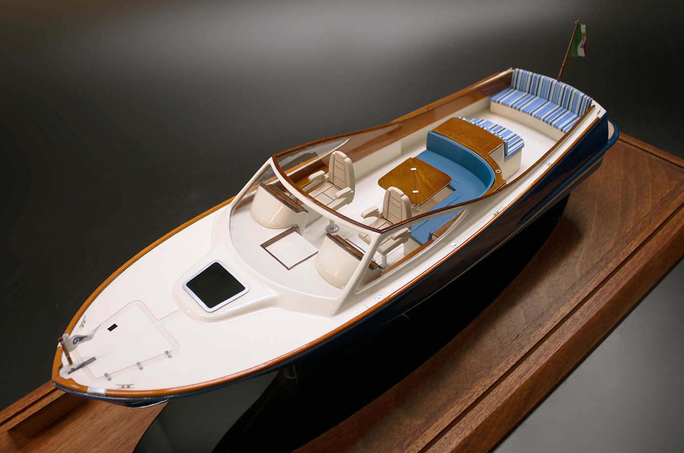 Hinckley Talaria 29 custom model