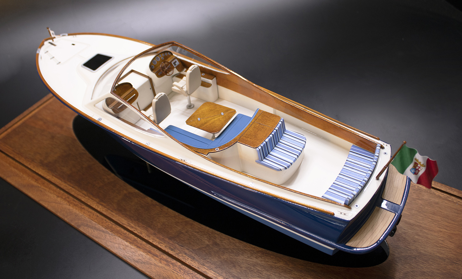 Hinckley Talaria 29 custom model