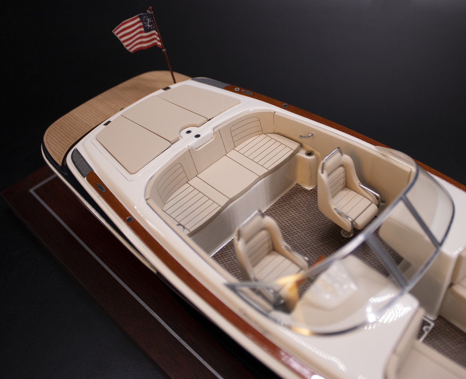 Chris Craft Launch 22 desk model replica