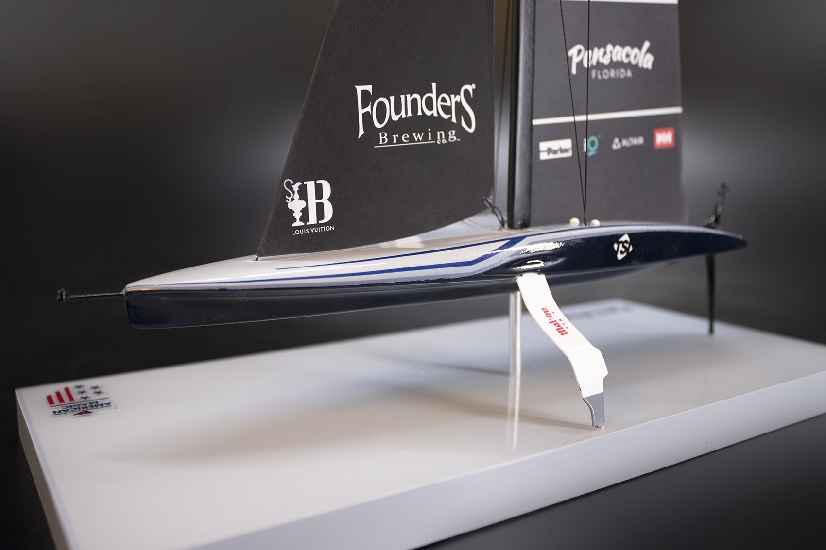 AC 75 PATRIOT American Magic desk model 2024 MN-A200