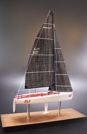 Melges 24 handsome desk model of 8 inches LOA