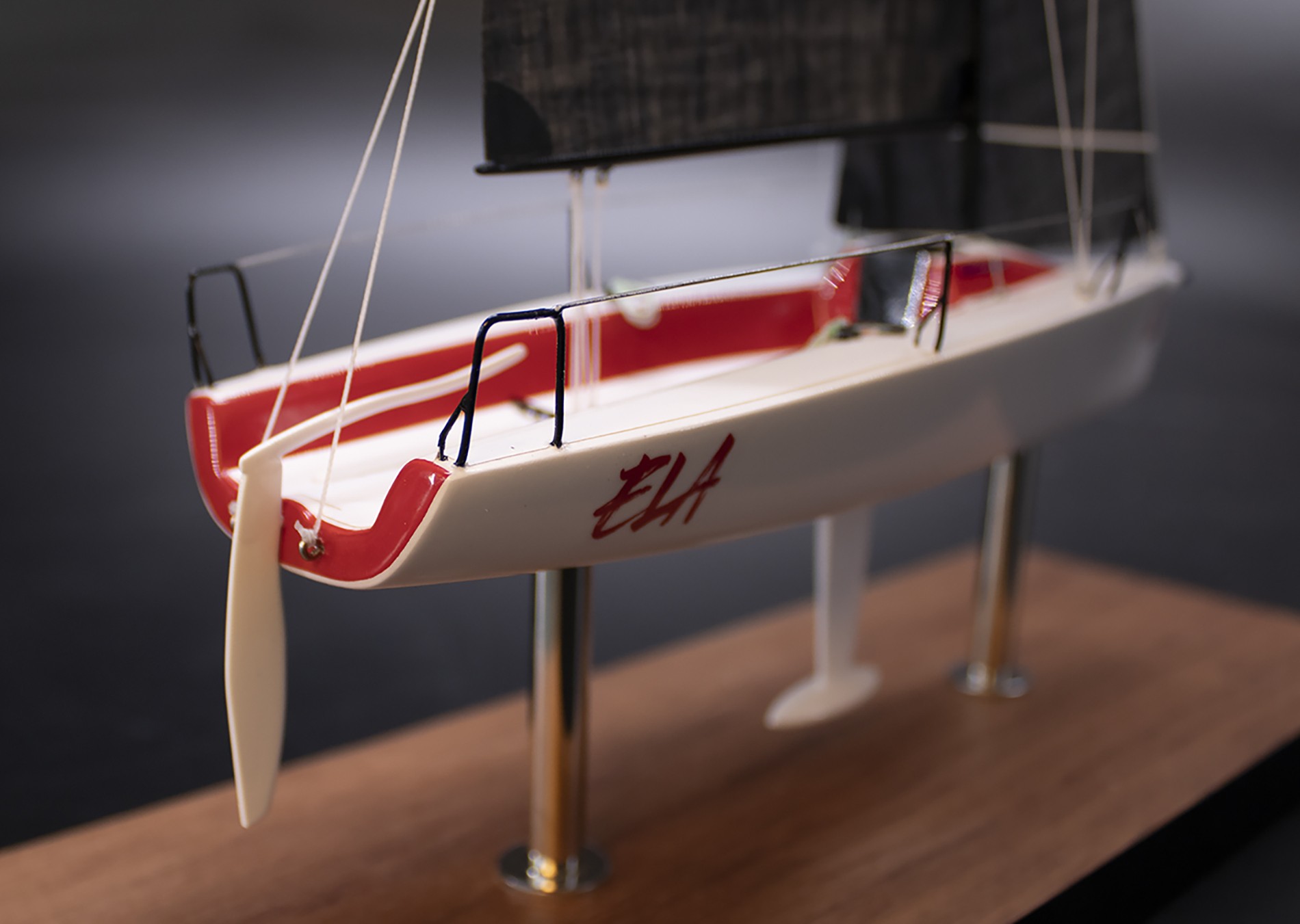 Melges 24 handsome desk model of 8 inches LOA