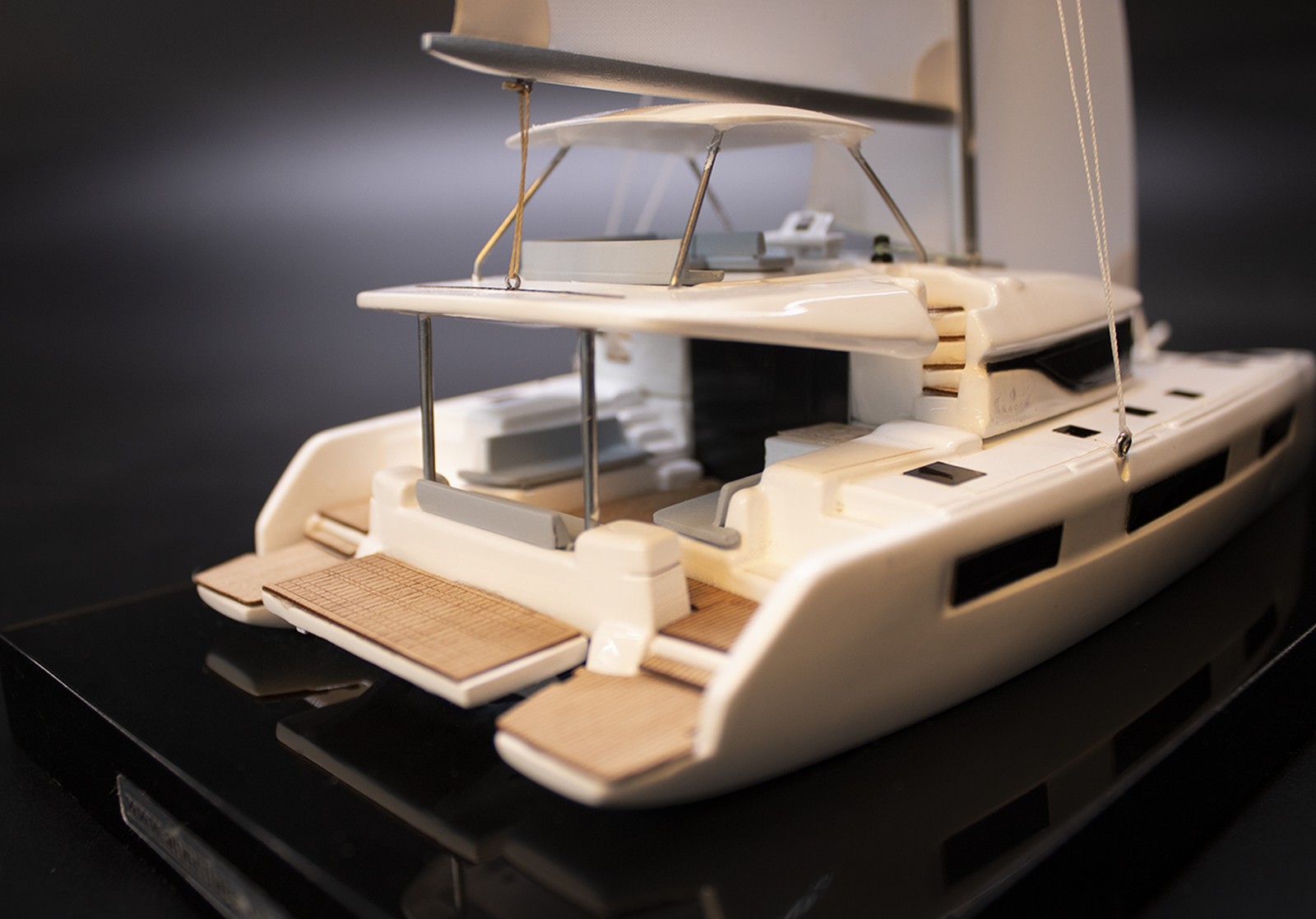 Lagoon 51 desk model