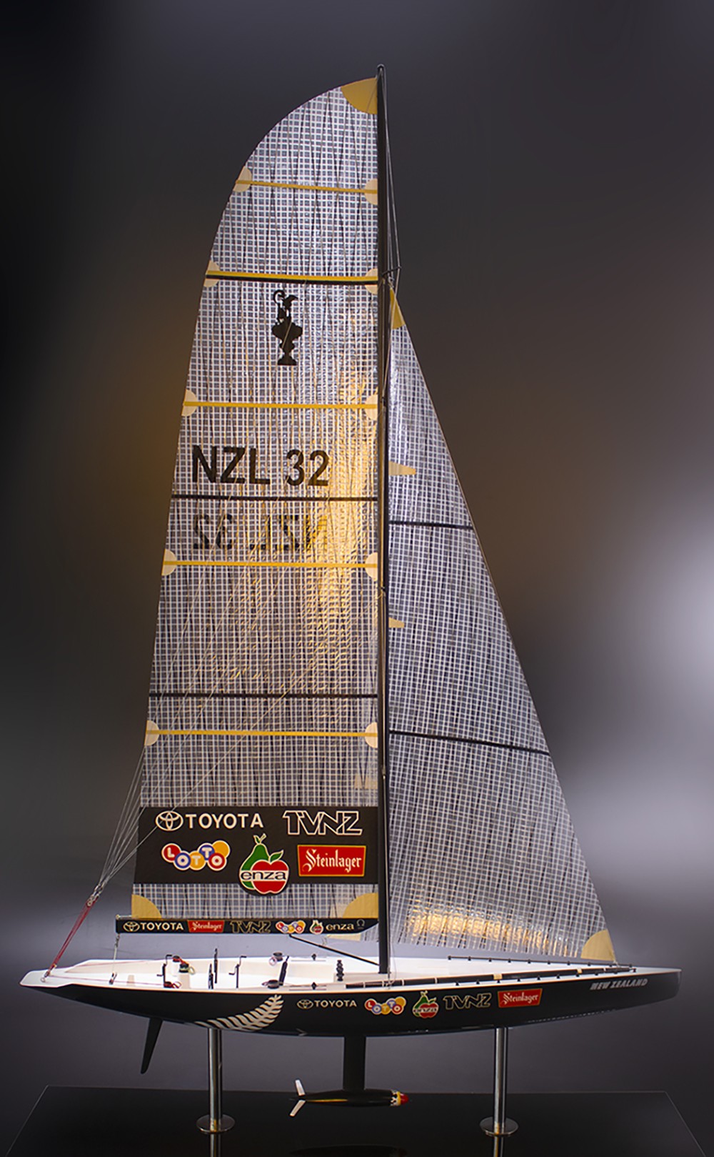 Team New Zealand 1995 Black Magic - NZL 32