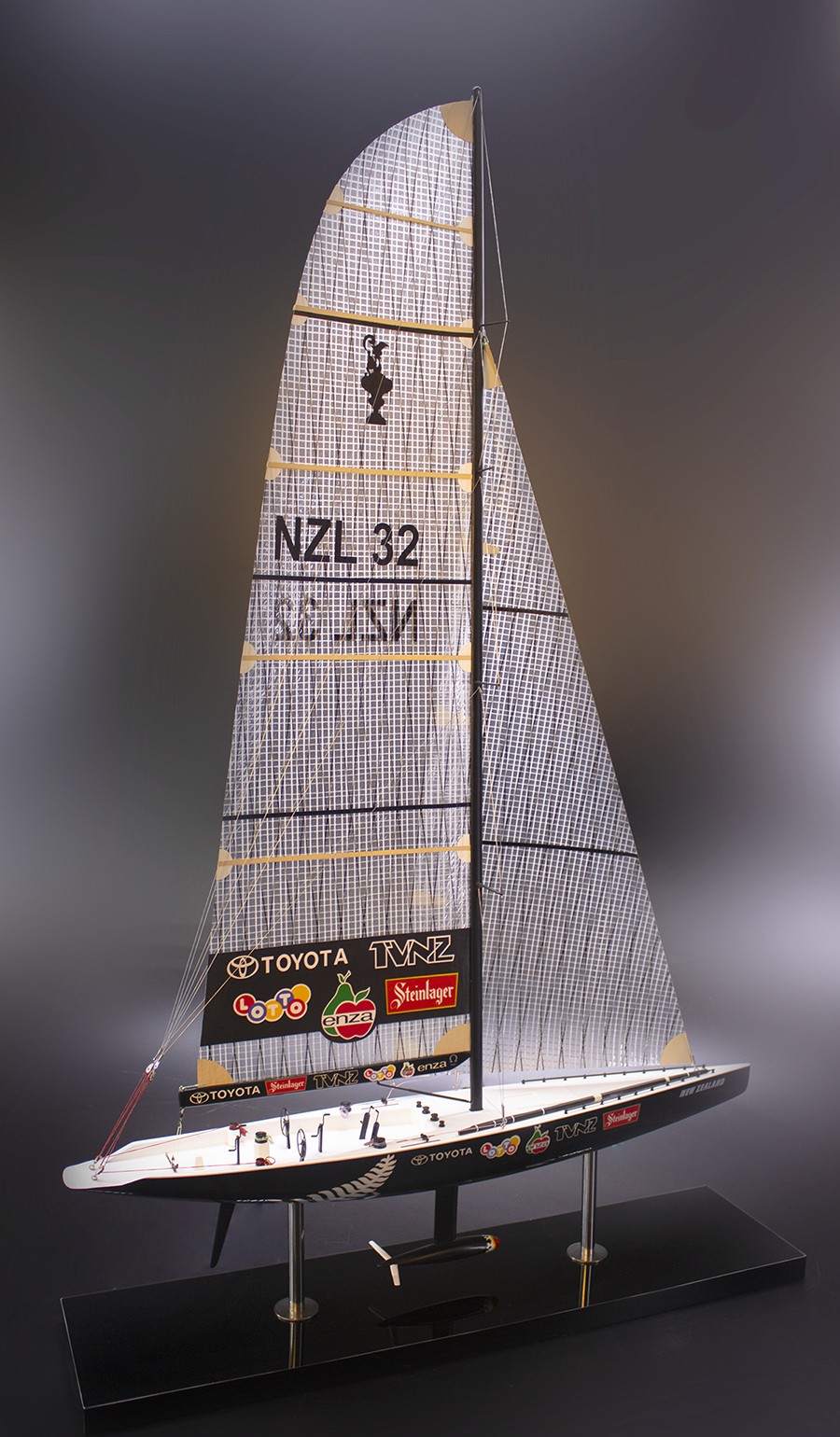 Team New Zealand 1995 Black Magic - NZL 32