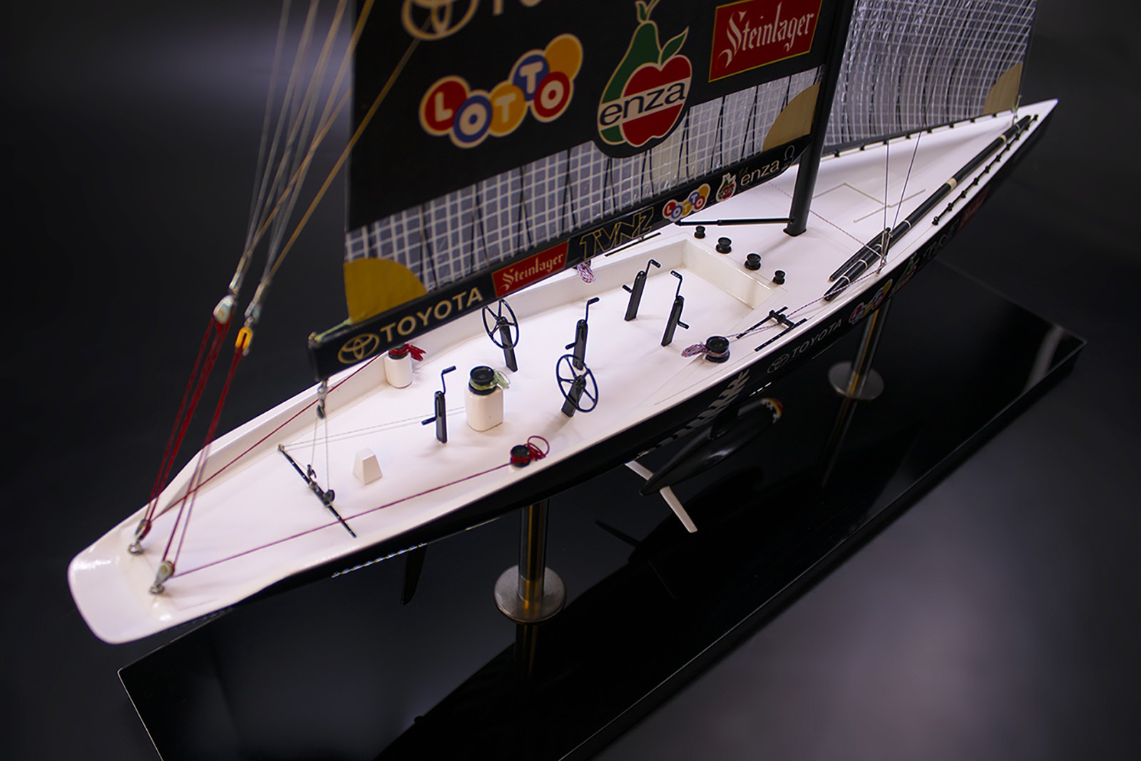 Team New Zealand 1995 Black Magic - NZL 32