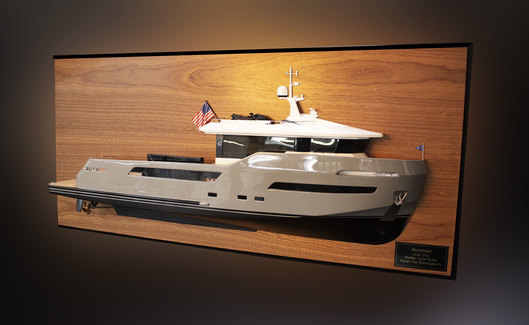 Lynx Yachts AVONTUUR Crossover 27 Yacht custom half model